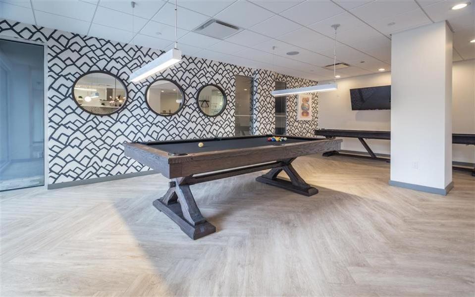 Popular Luxury Studio In The Heart Of * Los Angeles