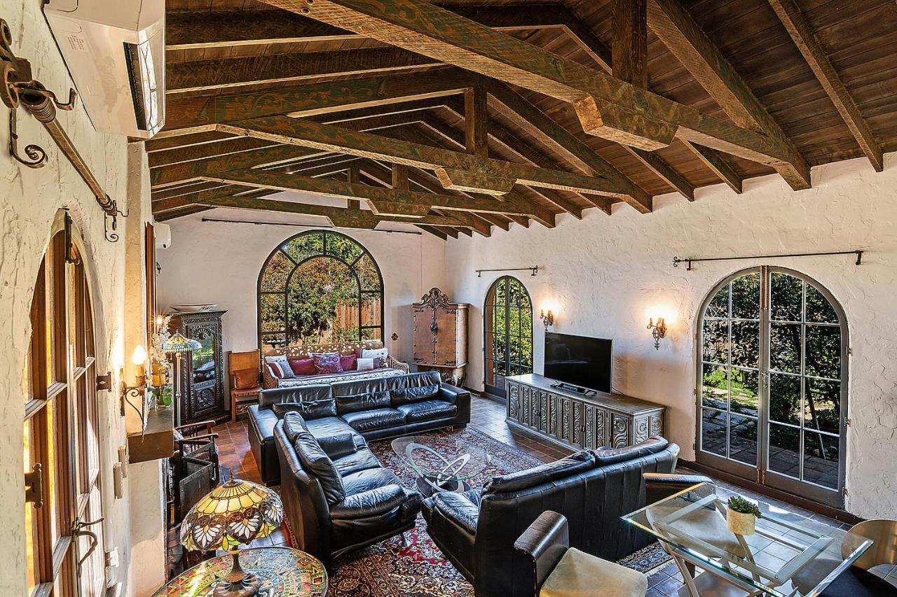 Villa Prime Location Three Bedroom Beautiful Los Angeles