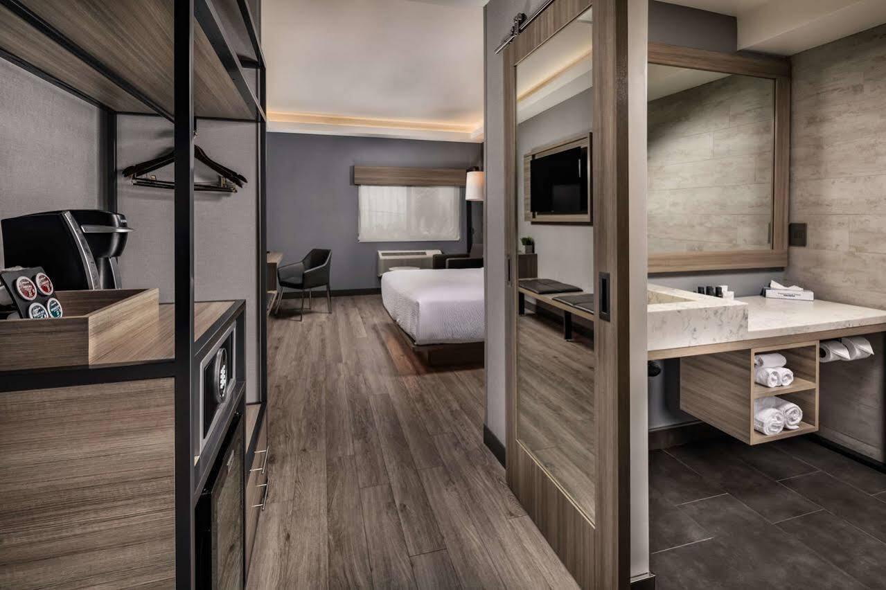 Hotel Comfort Near Universal Hollywood
