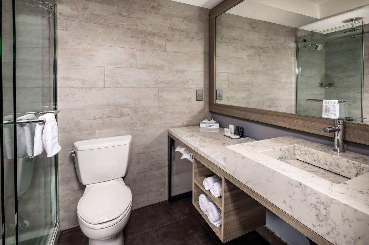 Comfort Near Universal Hollywood Los Angeles