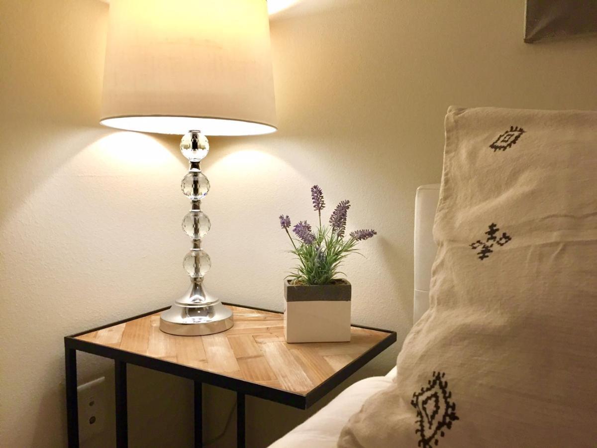 Apartment Luxury Style 1br + Parking, Pool, Gym *
