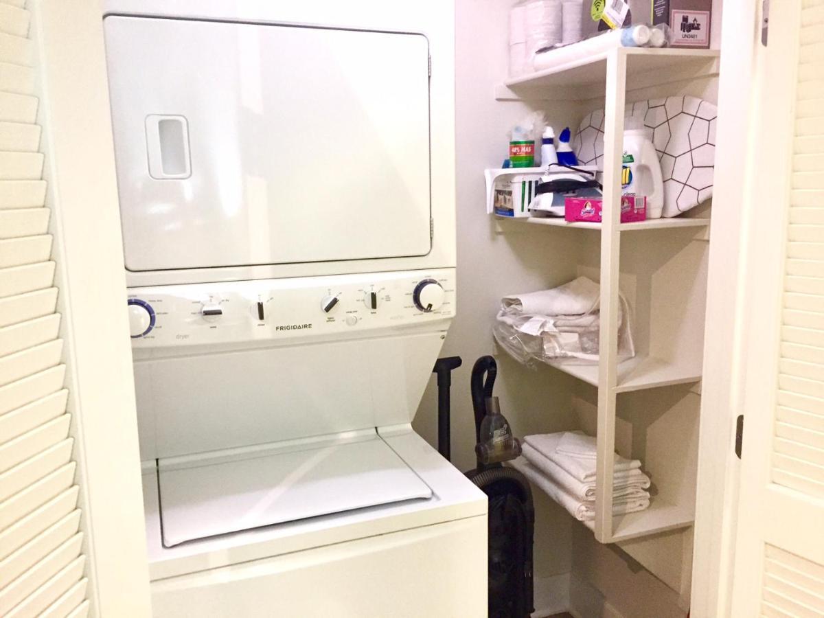 Luxury Style 1br + Parking, Pool, Gym Apartment Los Angeles