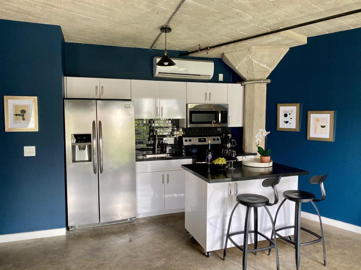 The Midnight Loft By Bobou Design Apartment *