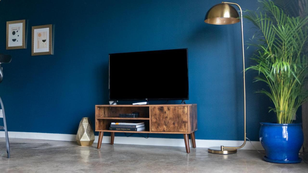The Midnight Loft By Bobou Design Apartment