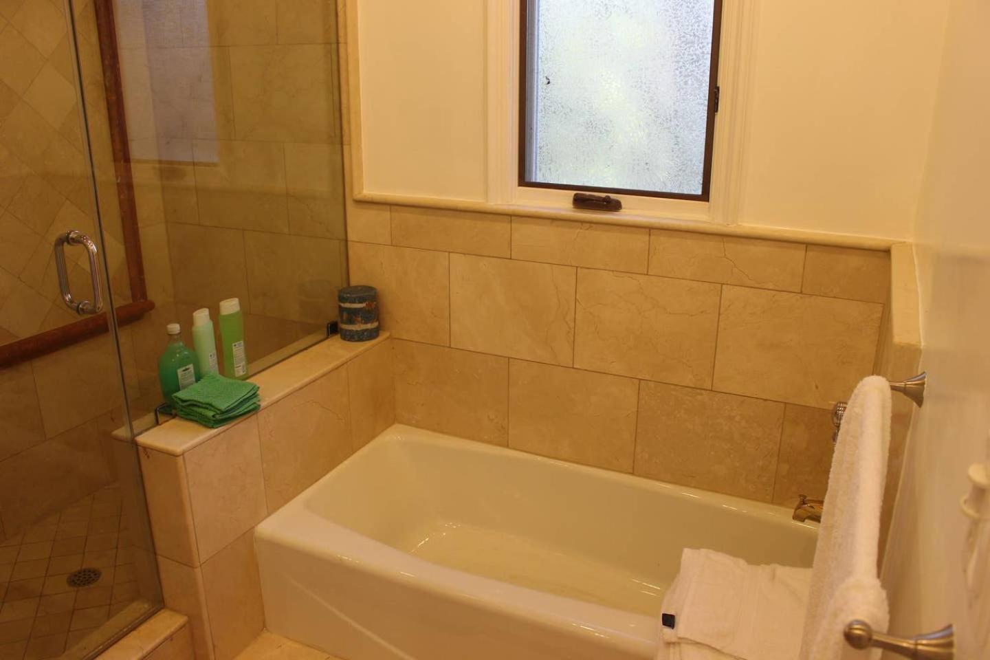 Luxurious 3 Bd In Culver With Pool &hot Apartment