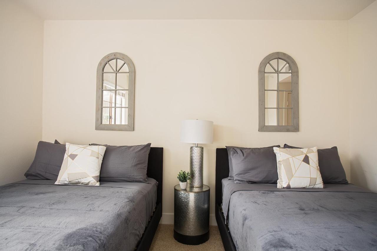 La Premium Suites Aparthotel