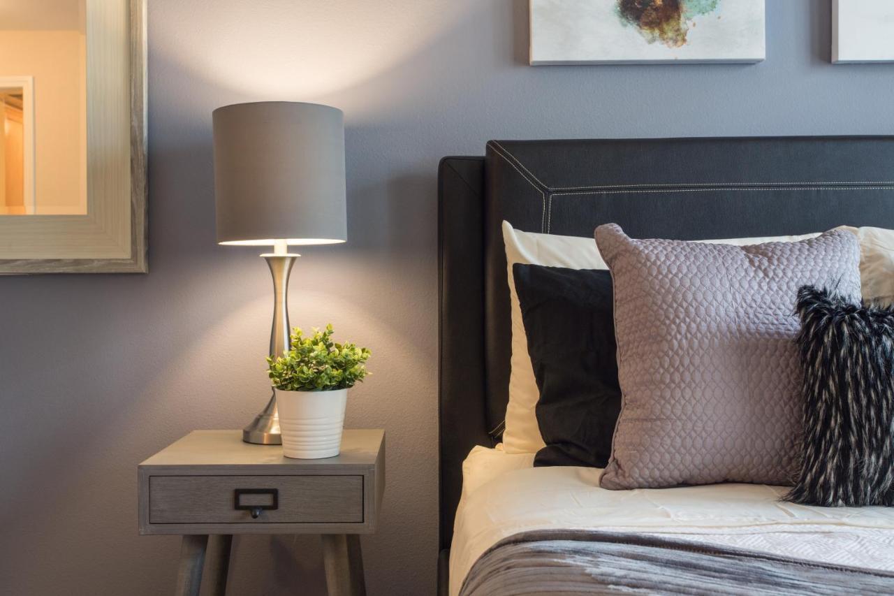 La Premium Suites Aparthotel
