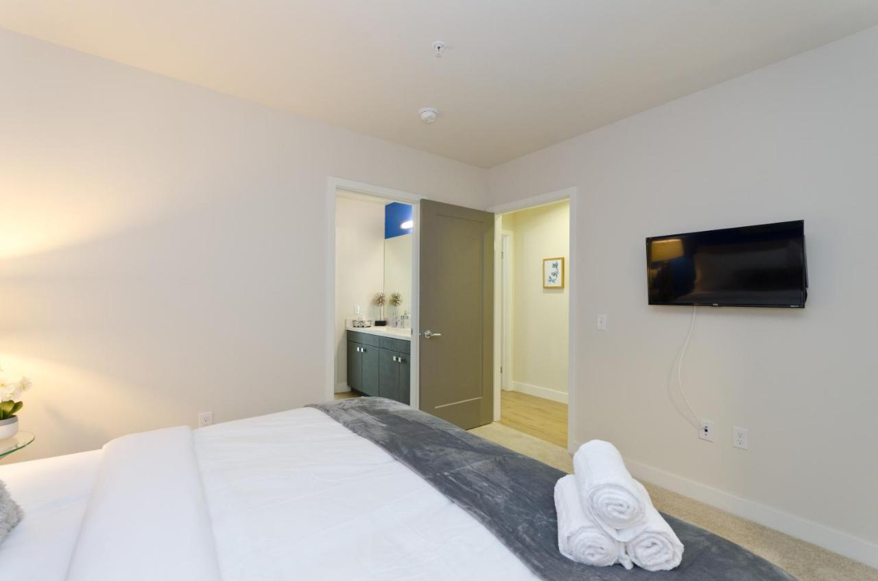 La Premium Suites Aparthotel
