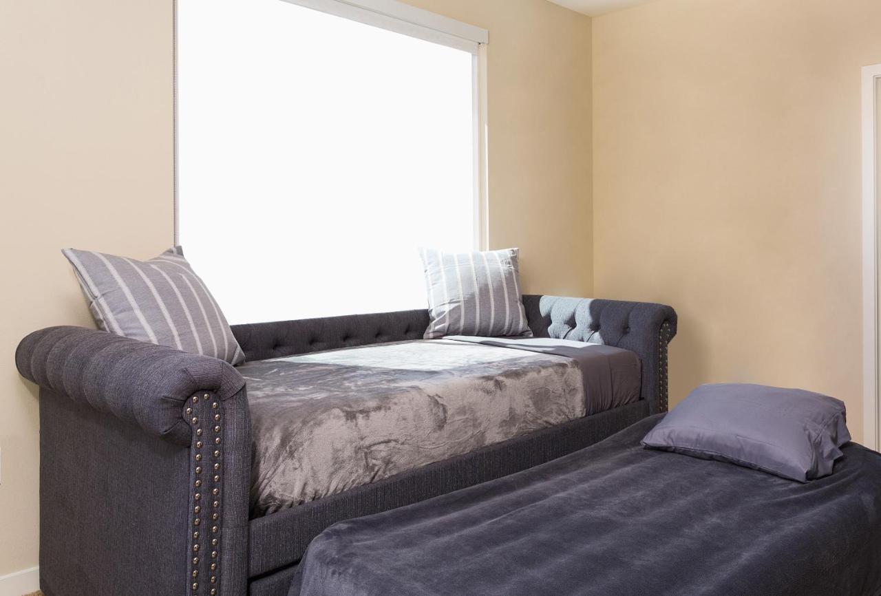 La Premium Suites Aparthotel