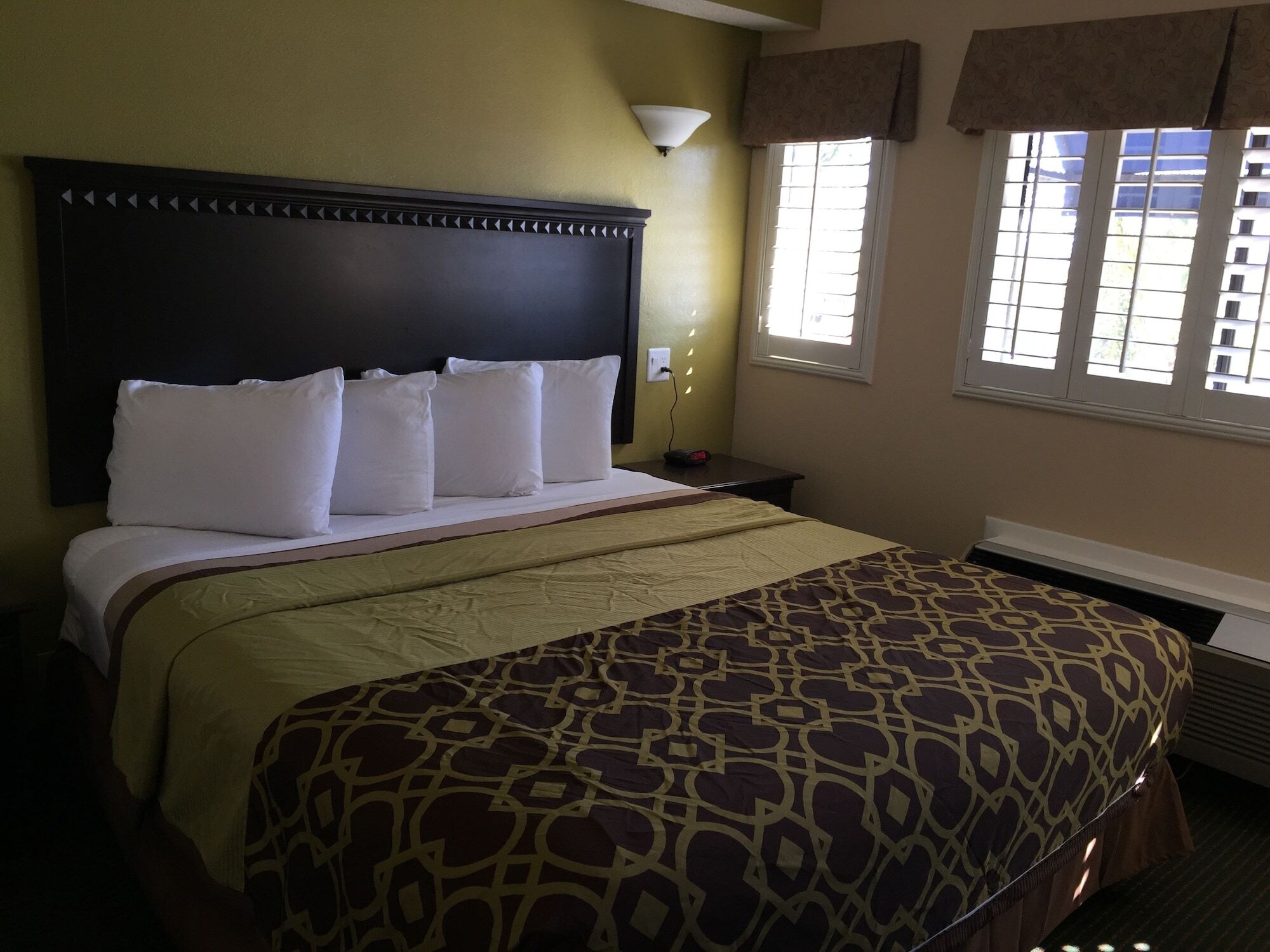 Hotel Travelodge By Wyndham Chatsworth Los Angeles