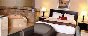 Ramada By Wyndham Culver City