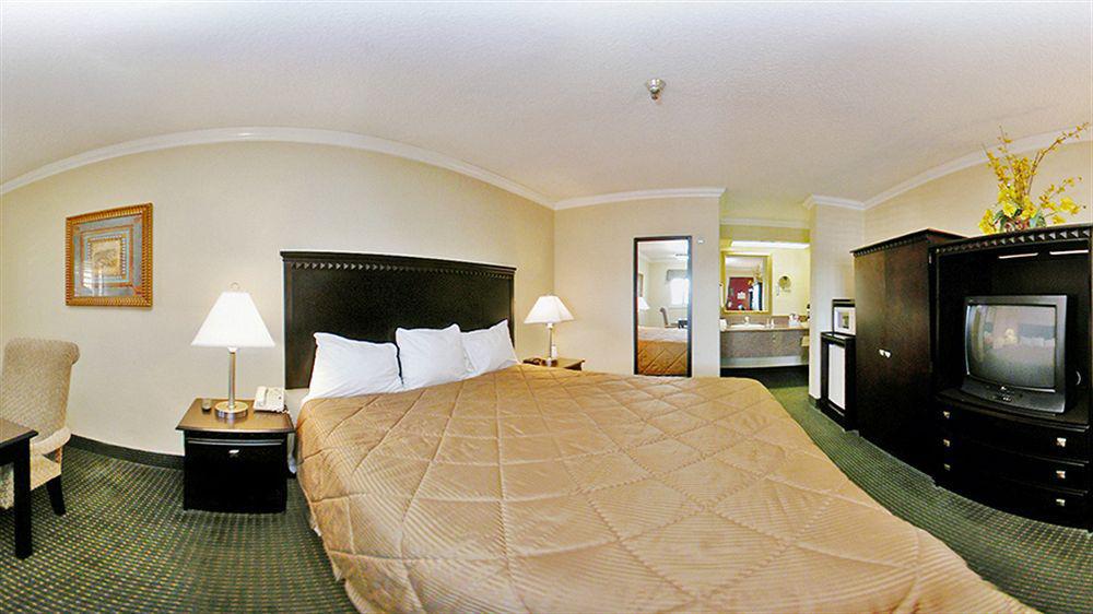 Travelodge By Wyndham Chatsworth