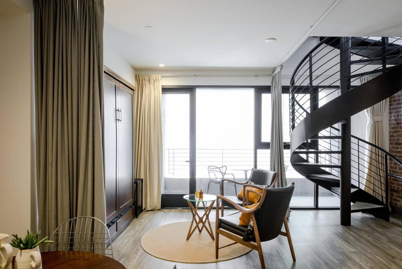 Holiday home 2-story Penthouse & Private Deck *
