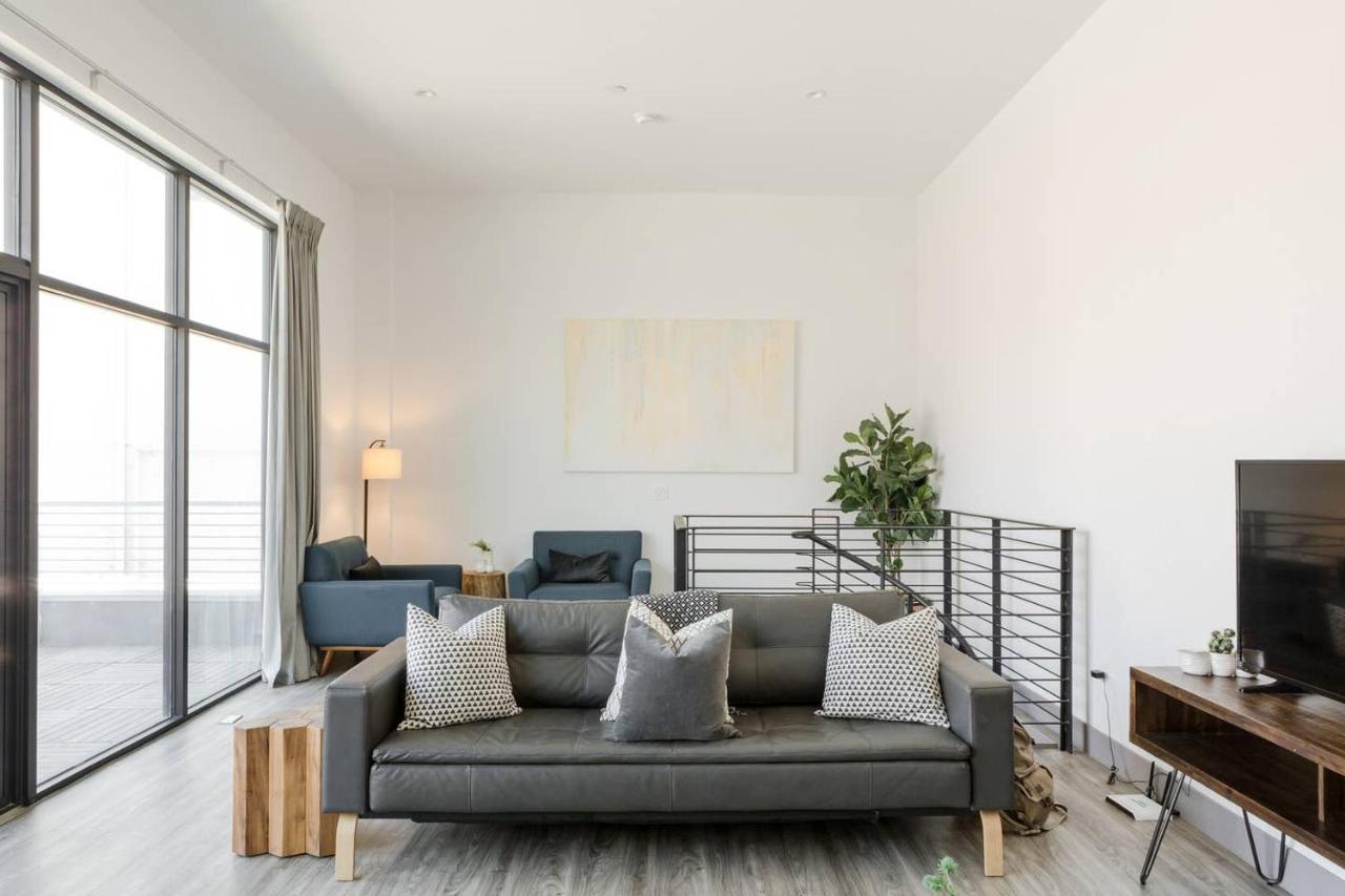 2-story Penthouse & Private Deck Holiday home Los Angeles