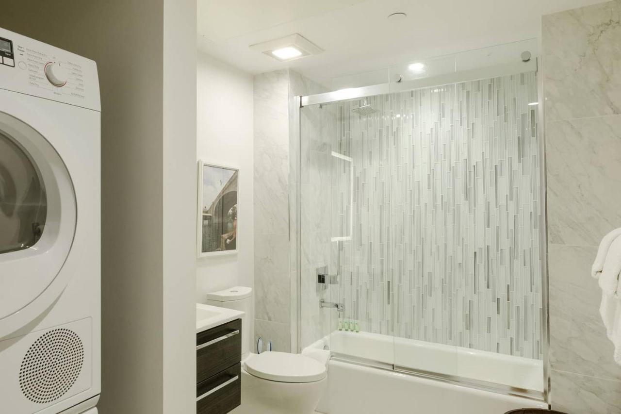 2-story Penthouse & Private Deck Holiday home *