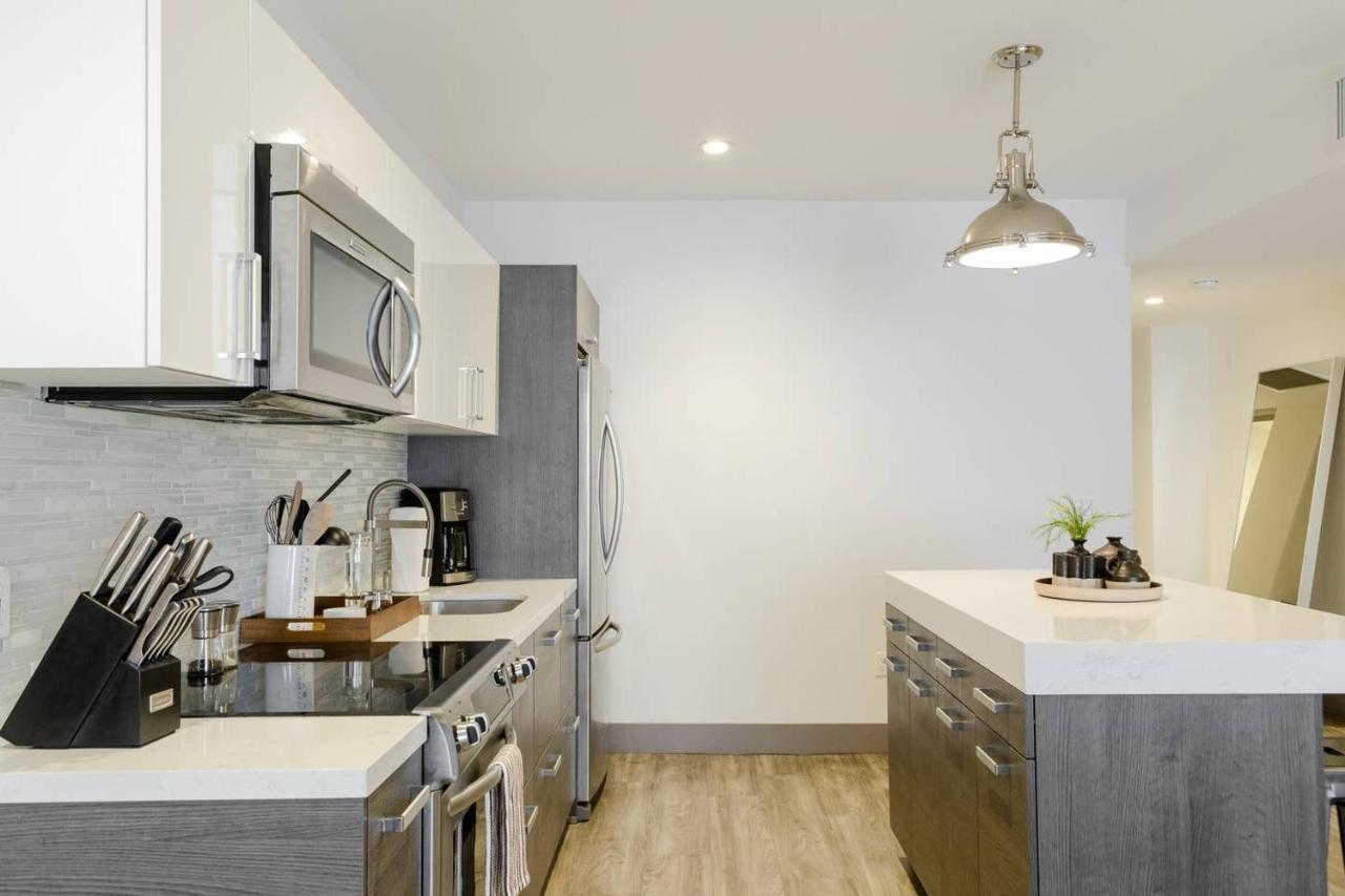 2-story Penthouse & Private Deck Los Angeles