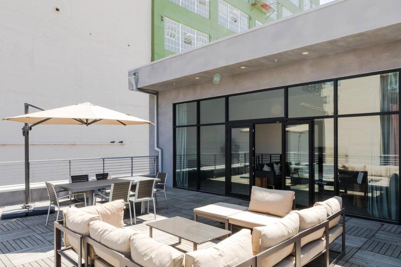 2-story Penthouse & Private Deck Los Angeles
