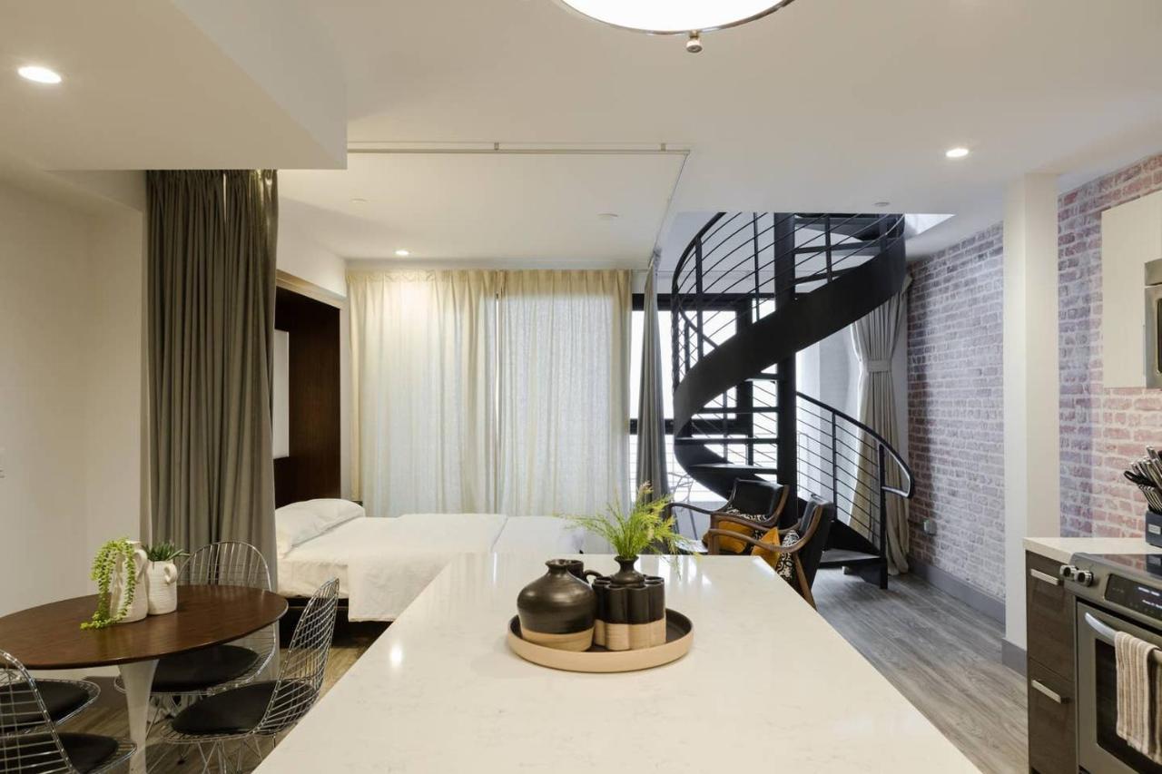 Holiday home 2-story Penthouse & Private Deck *