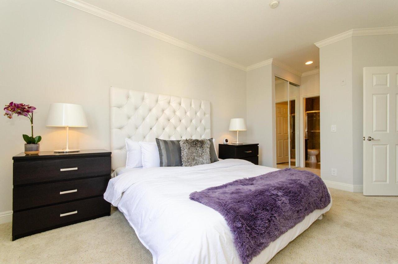 Beverly Hills Adjacent 2-bedroom Penthouse *