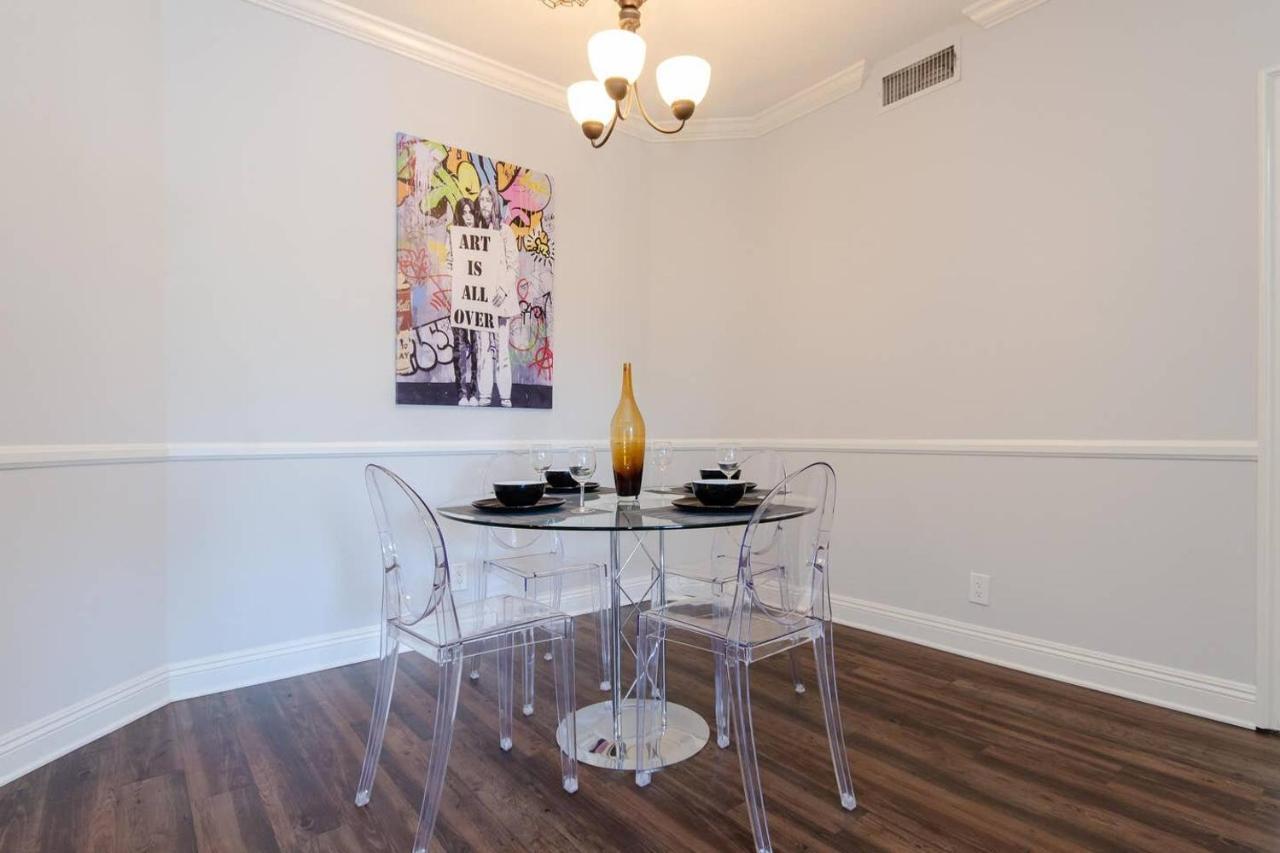 Beverly Hills Adjacent 2-bedroom Penthouse Apartment *
