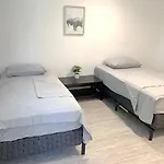 Furnished Private Bed+Bath By Usc - Tv + Lock