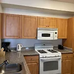Sleep 6 Near Marina, Cedar Sinai, Venice 5Min, Lax 10Min