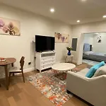 Gorgeous Apt With Parking In Ktown La