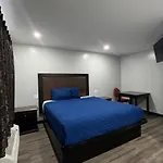 Pine Tree Inn