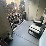 2 Bedroom In Marina Del Rey Less Than 10 Mins From Venice Beach!