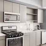 Melrose 2Br W Gym Pool Nr Walk Of Fame Lax-723