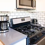Hollywood/Koreatown 2 Bedroom With Parking