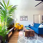 Heart Of Hollywood Apartment - 2Bed 2Bath