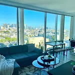 High Rise Studio In Heart Of Ktown Dtla