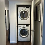 Luxury Apartment In Hollywood