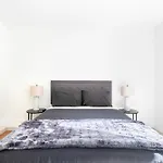Hollywood 2 Bed Luxury Condo