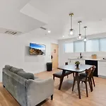 Perfect Location Near Usc, 1Bedroom With Shared Access