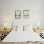 Chic Urban Retreat In Heart Of La, 2 Bedroom And 1 Loft