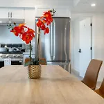 Urban Oasis In The Heart Of La Near Usc & Major Attractions