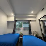 The Blue Hostel - Private Room With Private Bath - Usc - Dtla - Bmo Stadium - La Olympic - Staples Center