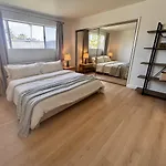 Santa Monica 2Br Condo Views And Prime Location