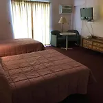 Hollywood Premiere Motel