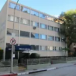 Hollywood Orchid Suites