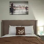 Tripbz 8Th And Grand Suites