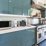 Stunning 2-Bedroom Home Near Downtown Culver