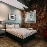 New Urban Loft In Hollywood