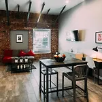 New Urban Loft In Hollywood