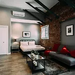 New Urban Loft In Hollywood