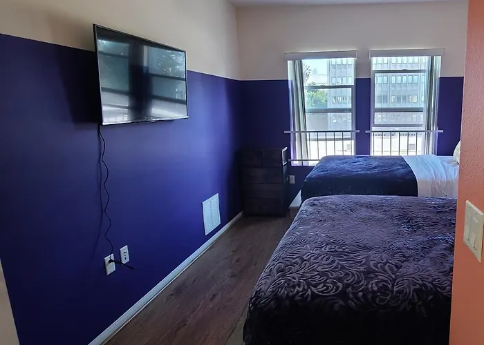Gorgeous Downtown Los Angeles Home Must See