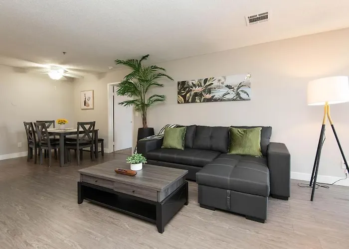 Hollywood 1Bed Apt W Rooftop Pool & Panoramic View