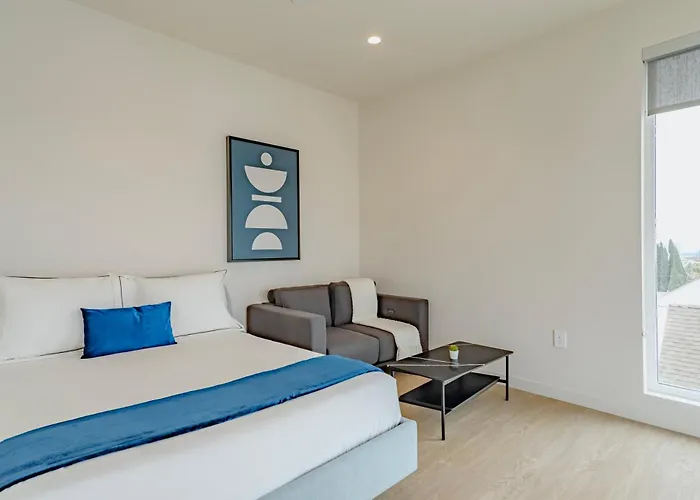 New Sunny&Spacious Studio W Full Kitchen Near Ucla